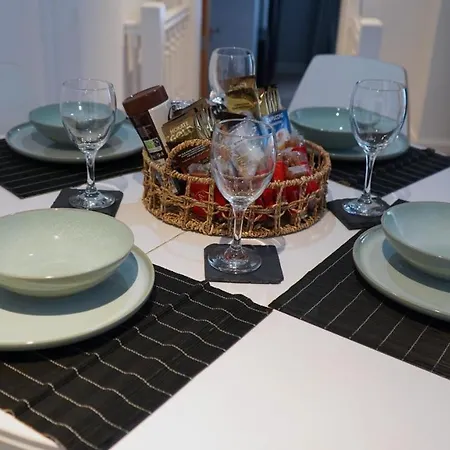 Appartement Modern & Spacious Centre With Parking - Sleeps 5