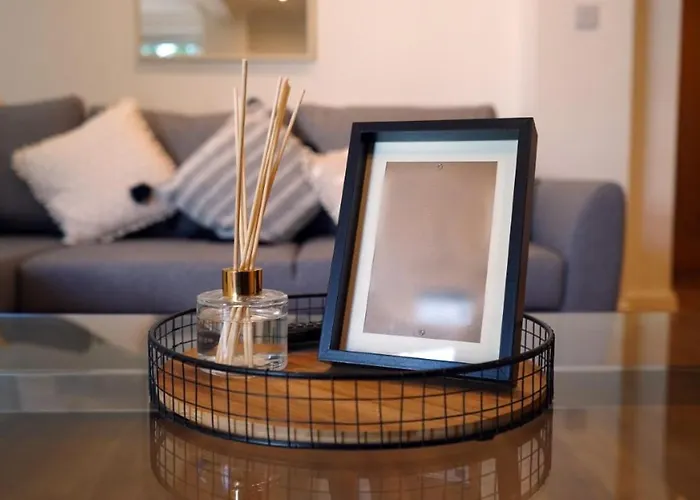 Modern & Spacious Centre With Parking - Sleeps 5 Leeds (West Yorkshire)